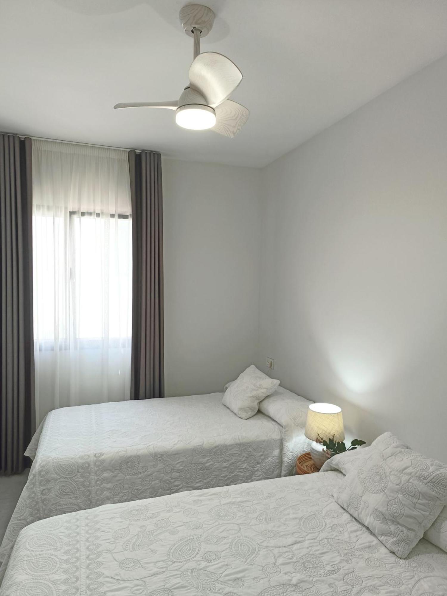 Apartamentos Madre Selva Fernan Perez Exterior foto
